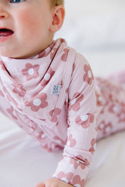 Daisy Dreams Bib